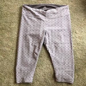 Like new Prana legging!